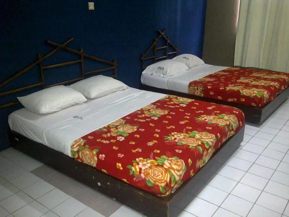 Goodwood Inn Kuching Exterior photo